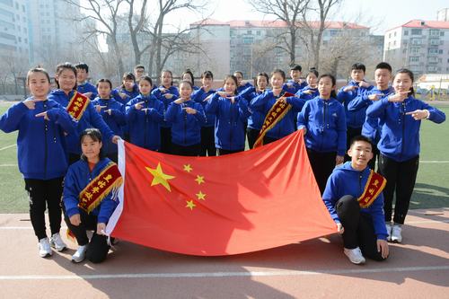 图为活动现场 图为活动现场